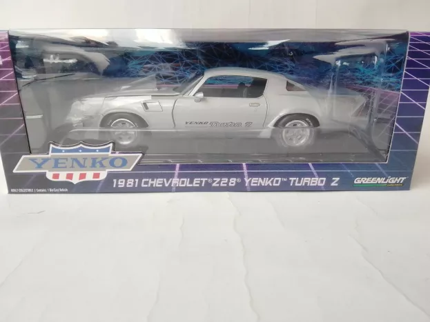 Greenlight Chevrolet Camaro Z 28 Yenko Turbo Z Coupe 1981 1:18 13594