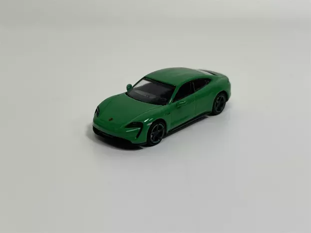 Minichamps Porsche Taycan Turbo S 2019 1:87 870068402