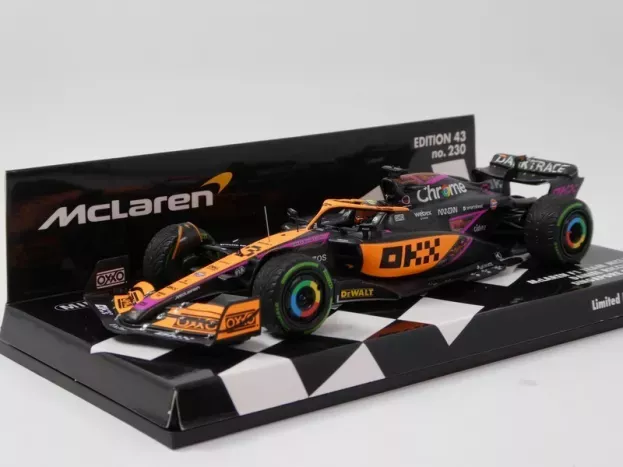 Minichamps Mclaren F1 Mcl36 Team Mclaren N 3 Singapore Gp 2022 Daniel Ricciardo 1:43 537226003