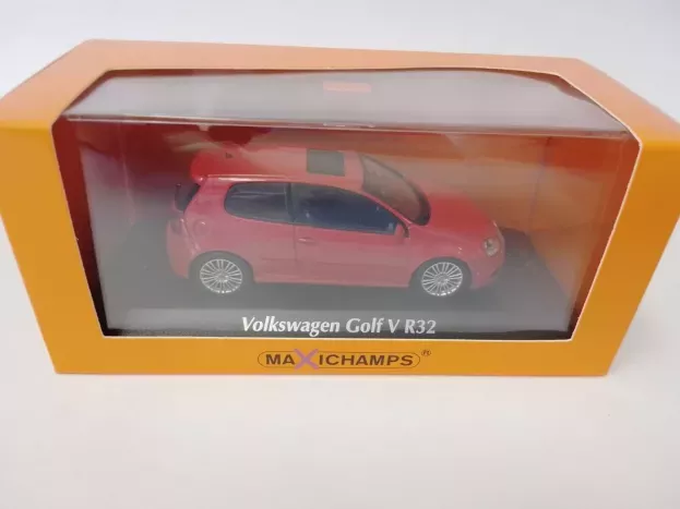 Minichamps Volkswagen Golf V R32 2005 1:43 940054500