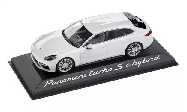 Minichamps Porsche Panamera Turbo S E-hybrid 2016 1:43 WAP0207630J