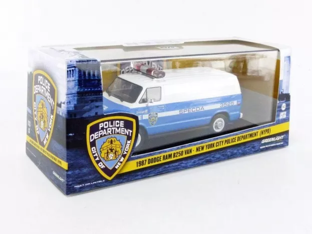 Greenlight Dodge Ram B250 Van New York Police Department Nypd 1987 1:43 86577