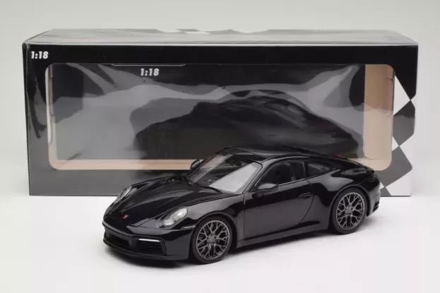 Minichamps Porsche 911 992 Carrera 4s Coupe 2019 1:18 155067321