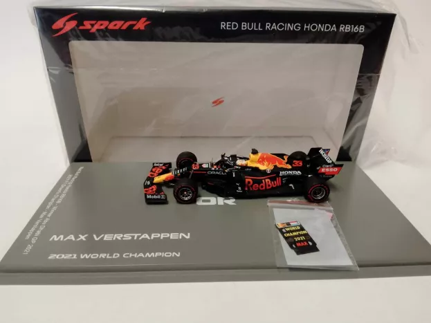 Spark Red Bull F1 Rb16b Honda Ra620h Team Red Bull Racing N 33 Winner Abu Dhabi Gp With Pit Board Max Verstappen 2021 World Champion 1:43 S7861