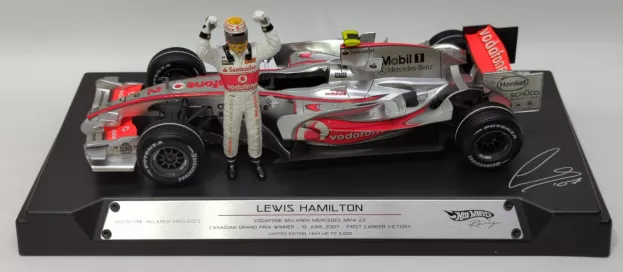Hot Wheels Mclaren F1 Mercedes Mp4-22 N 2 Vodafone 1st Victory winner 2007 Lewis Hamilton 1:18 M8742