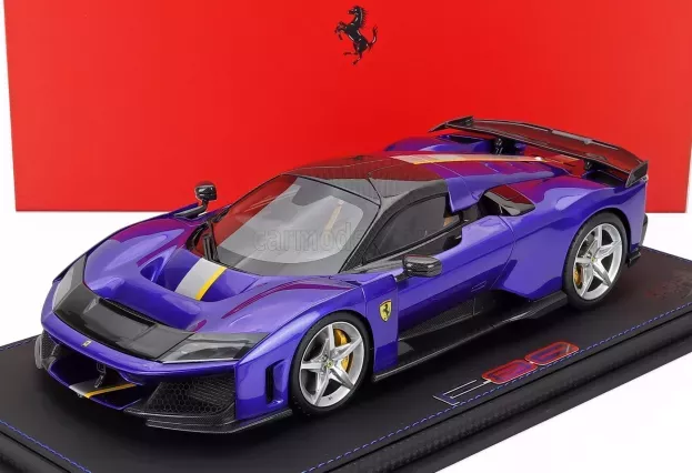 BBR Ferrari F80 2024 Silver Rims Con Vetrina With Showcase 1:18 P18253D-VET