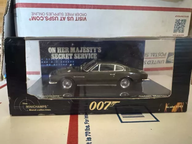 Minichamps Aston Martin Dbs 007 James Bond Casino Royale 1:43 436137620
