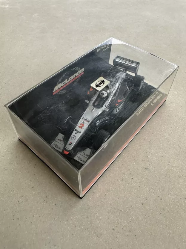 Minichamps Mclaren F1 Mp4 15 Mercedes N 2 Season 2000 D.coulthard 1:43 530004302
