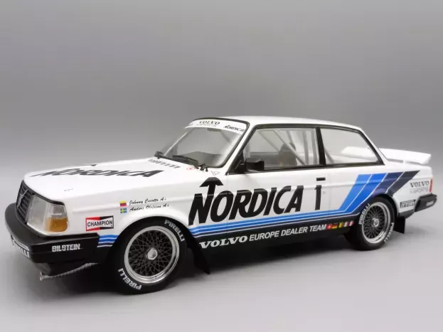 IXO Models Volvo 240 Turbo Team Nordica Ras Sport N 1 Brno Etcc 1986 J.cecotto A.olafsson 1:18 18RMC087.22