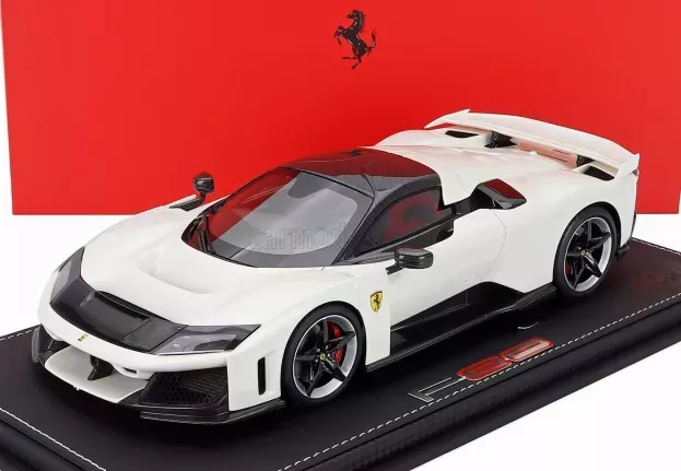 BBR Ferrari F80 2024 Carbon Silver Rims Con Vetrina With Showcase 1:18 P18253C-VET