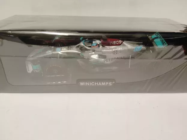 Minichamps Mercedes F1 W13e Team Mercedes-amg Petronas F1 N 63 first F1 Win Winner Brazilian Gp 2022 George Russell 1:18 110222163