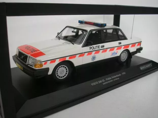 Minichamps Volvo 240gl Netherlands Politie Police 1986 1:18 155171498