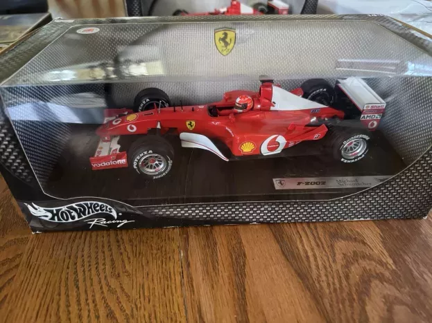 Hot Wheels Ferrari F1 F2002 N 1 Michael Schumacher Season 2002 World Champion 1:18 54626