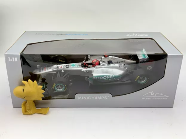 Minichamps Mercedes F1 Mgpw02 Petronas N 7 Season 2011 Michael Schumacher 1:18 110110007