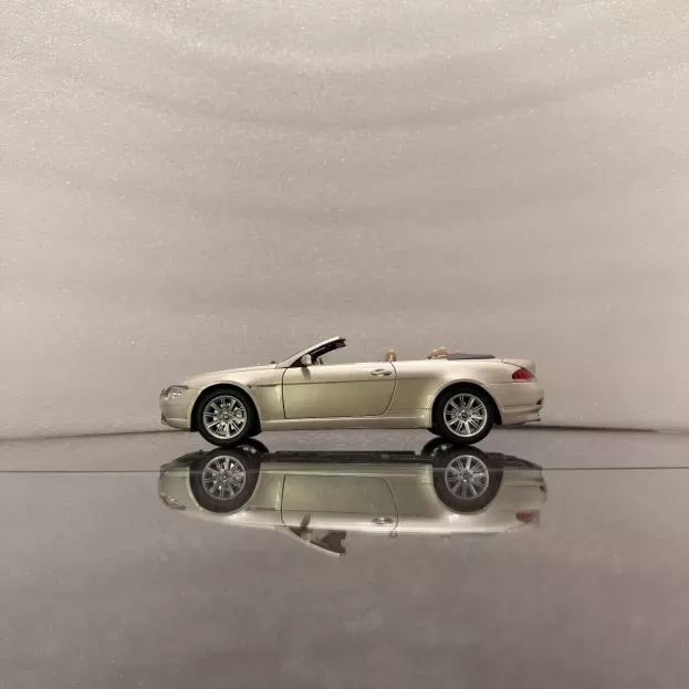 Kyosho BMW 6-Series Cabrio E64 Mineral Silver dealer edition 1:18 80430153437