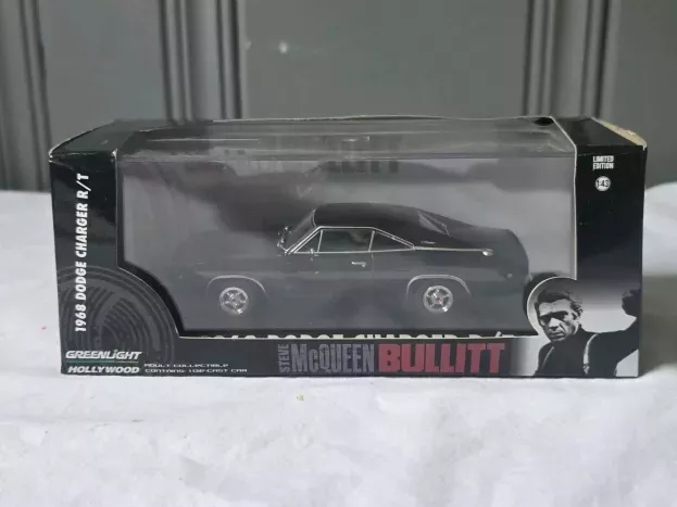 Greenlight Dodge Charger R t Bullitt Steve Mcqueen 1968 1:43 86432