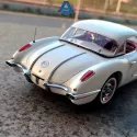 Rare AUTOart 1:18 Chevrolet Corvette 1958 Diecast Car Model Collection 71147