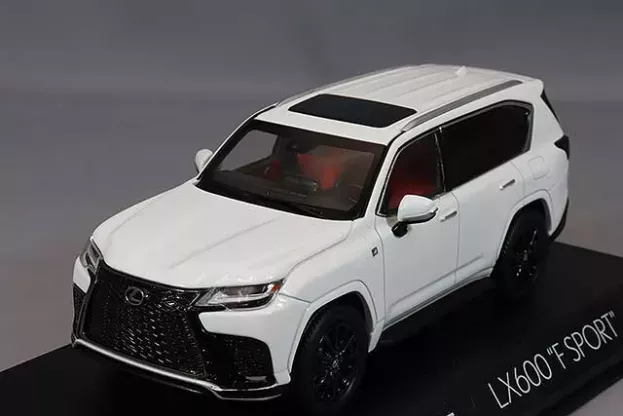 Kyosho Lexus Lx600 F Sport Lhd 2022 1:43 03909FW
