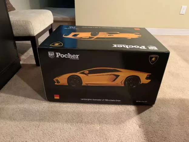 Pocher Lamborghini Aventador Lp700-4 2011 1:8 HK119