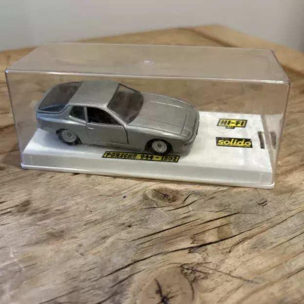Solido Porsche 944 Coupe 1986 1:43 1502