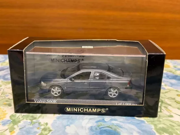 Minichamps Volvo S60r 2003 1:43 S60R