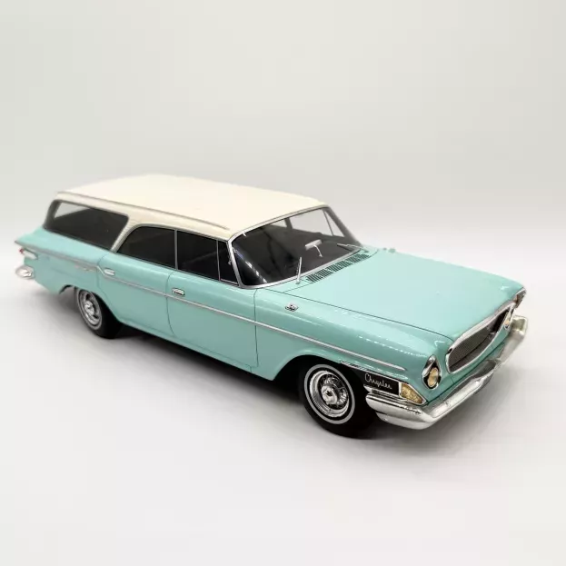 BoS Models Chrysler Newport Wagon 1962 1:18 BOS277