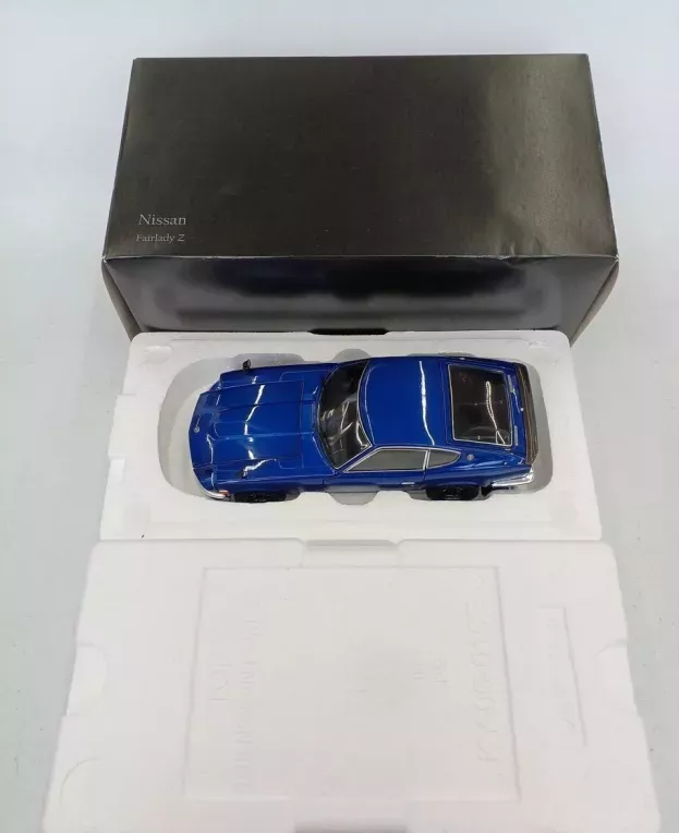 Kyosho Nissan Fairlady Z-l s30 1970 1:18 08220BL