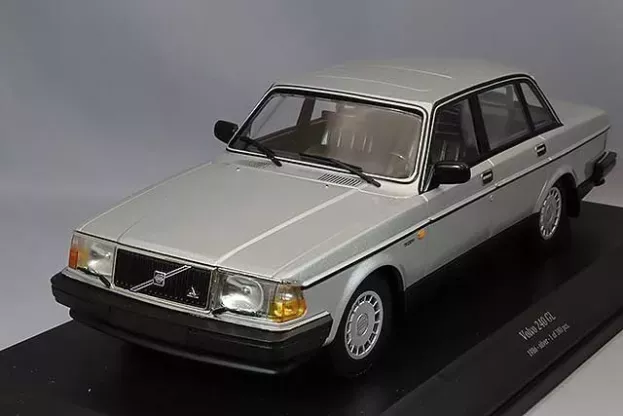 Minichamps Volvo 240gl 1986 1:18 155171408