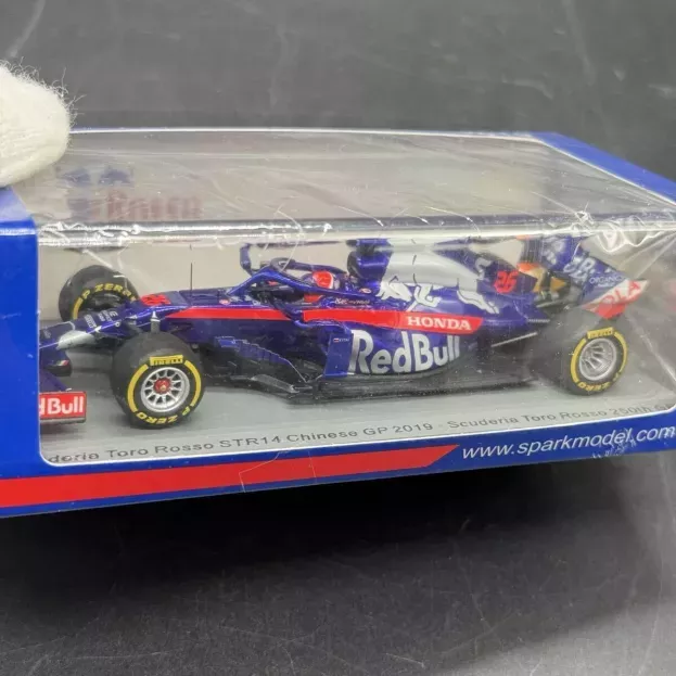 Spark Toro Rosso F1 Str14 Honda Team Red Bull N 26 China Gp 2019 Daniil Kvyat 1:43 S6080