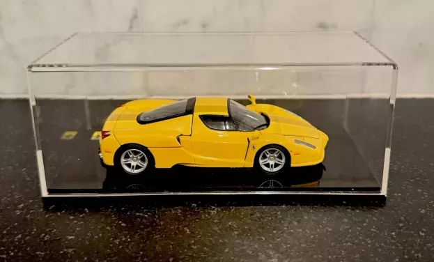 Kyosho Ferrari Enzo 2002 With Openings 1:43 05001Y