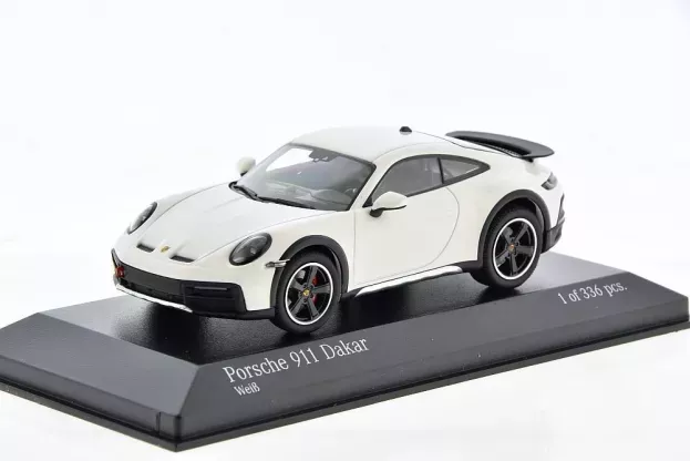 Minichamps Porsche 911 992 Dakar Coupe 2022 1:43 410062070