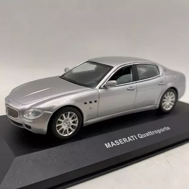 IXO Models Maserati Quattroporte 2008 1:43 MOC039