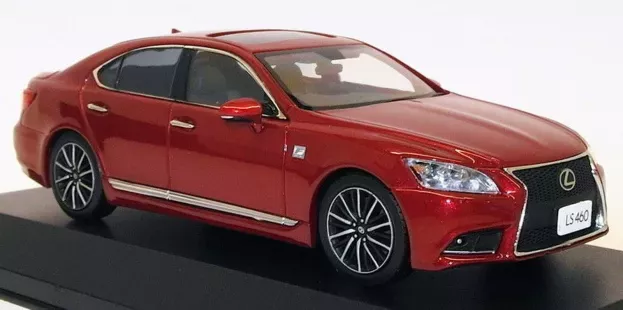 Kyosho Lexus Ls460 F-sport 2015 1:43 03659RM