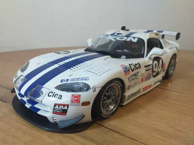 AUTOart Dodge Viper GTS-R SR I 1997 Daytona O.Beretta T.Archer D.Dupuy 94 1:18 89723