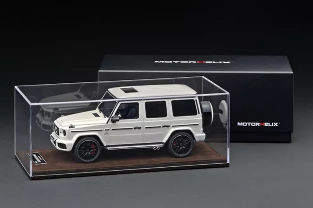 Motorhelix Mercedes G-class G63 Amg w463 V8 Biturbo 2019 1:18 MH018GLW
