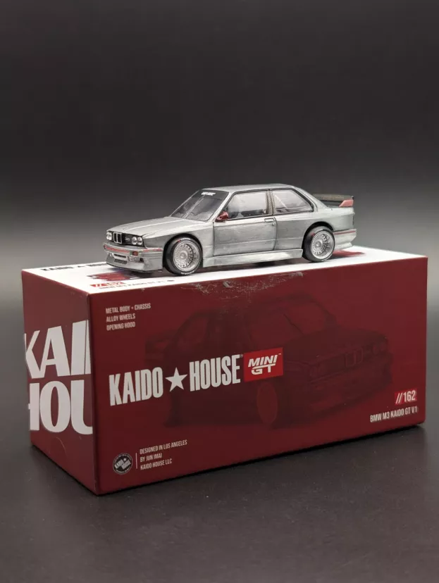 Mini GT Bmw 3-series M3 e30 Kaido Gt V1 1989 1:64 KHMG162