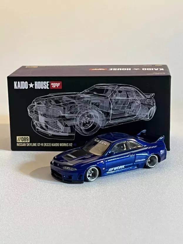 Mini-GT Nissan Skyline Gt-r r33 Kaido Works Coupe 2007 1:64 KHMG089