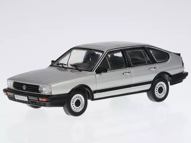 IXO Models Volkswagen Passat B2 1985 1:43 CLC425N
