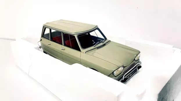 BoS Models Citroen Ami 6 Break 1967 1:18 BOS389