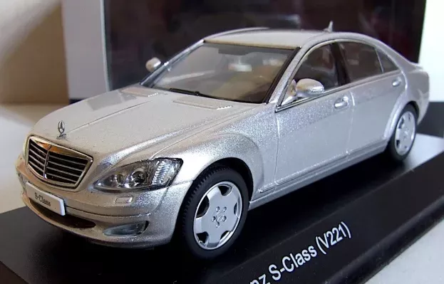 Kyosho Mercedes S-class 600l v221 2005 1:43 03632S