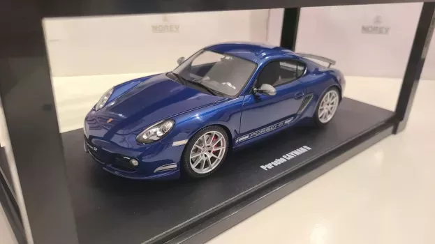 GT Spirit Porsche Cayman R 2012 1:18 GT901