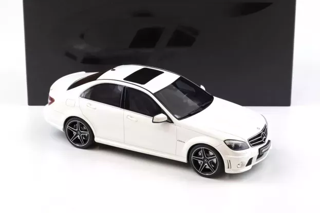 GT Spirit Mercedes C-class C63 Amg 2007 1:18 GT928