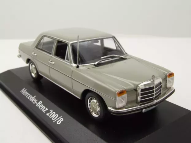 Minichamps Mercedes 200 w114 Sedan 1968 1:43 940034008
