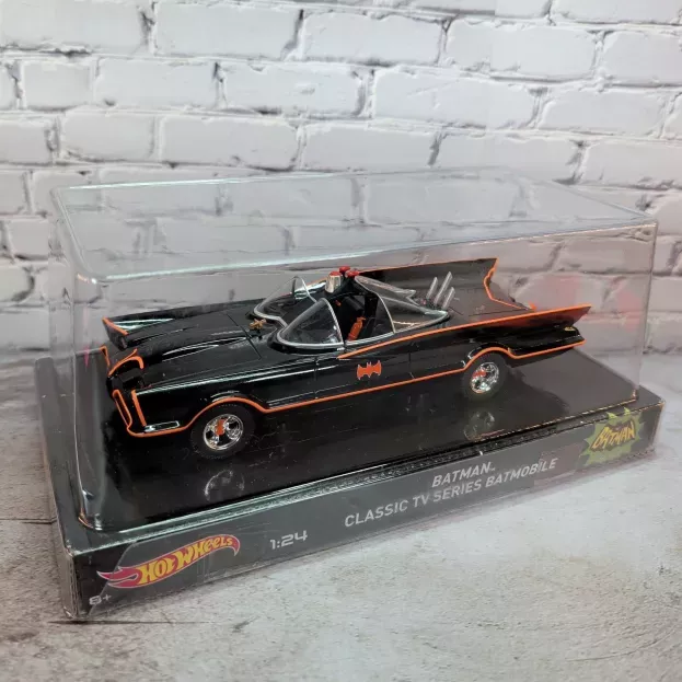 Hot Wheels Batman Batmobile 1966 Classic Tv Series 1:24 BLY66