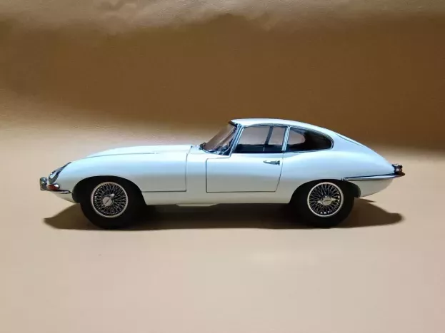 Kyosho Jaguar E-type Coupe Mk1 Rhd 1961 1:18 08954W