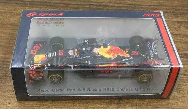 Spark Red Bull F1 Rb15 Team Aston Martin N 33 China Gp 2019 M.verstappen 1:43 S6078