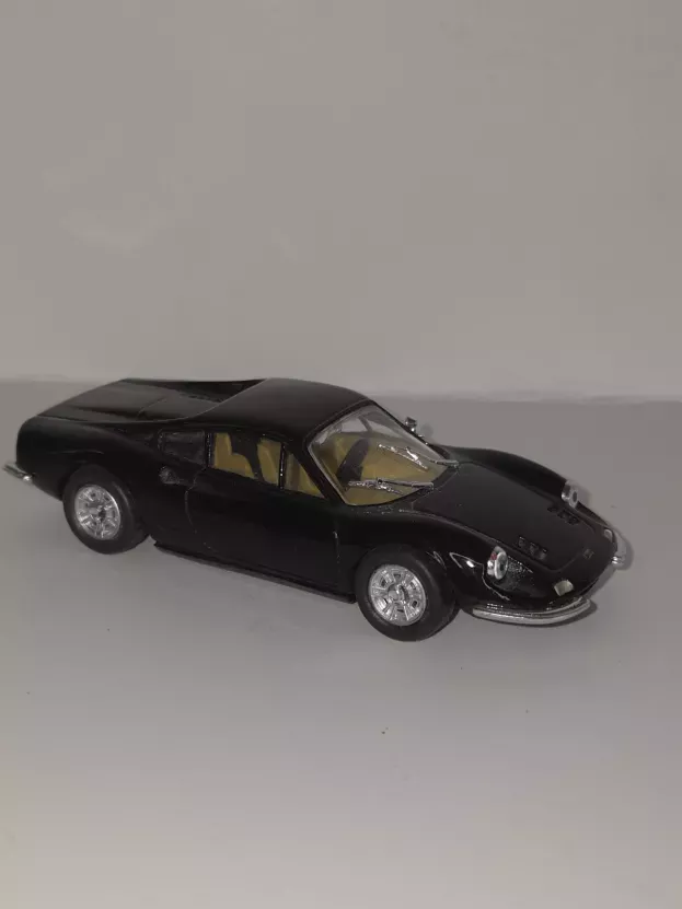 Vitesse Ferrari Dino 246 Gtb 1968 1:43 540
