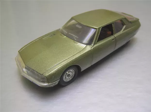 Solido Citroen Sm beige Interior 1971 1:43 184