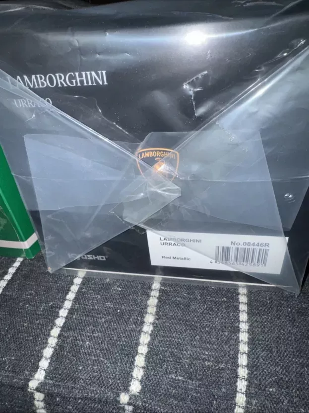 Kyosho Lamborghini Urraco P250 1973 1:18 08446R