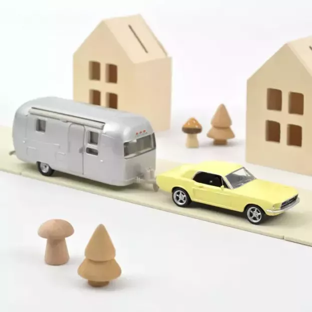 Norev Ford Mustang Coupe 1968 With Airstream Caravan Roulotte 1:43 270581